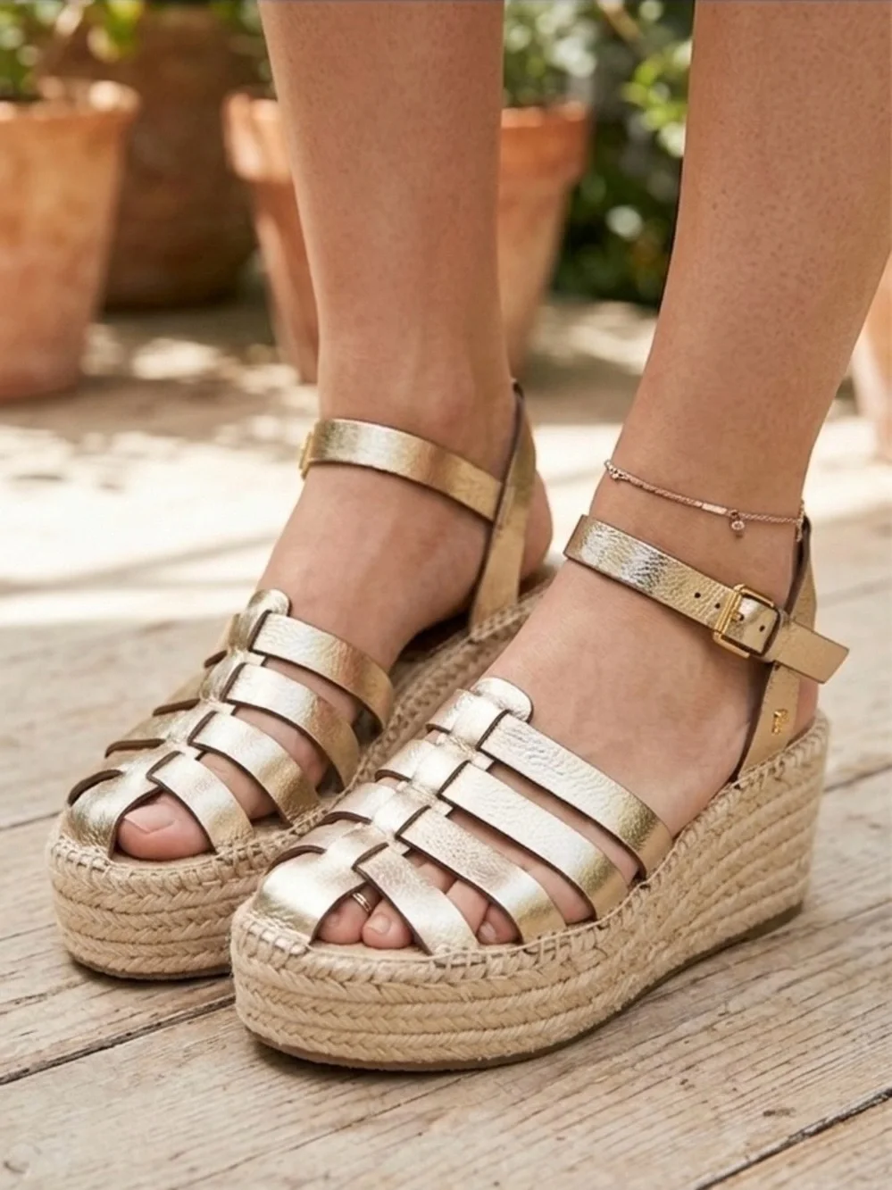 TORY BURCH Gold Metallic Leather Wedge Fisherman Sandals Ankle Strap Buckle